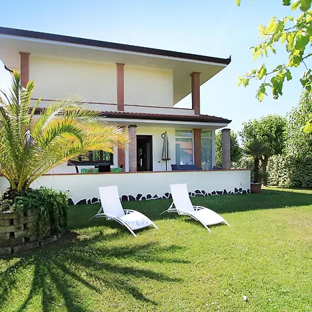 Chiara By Interhome Forte dei Marmi